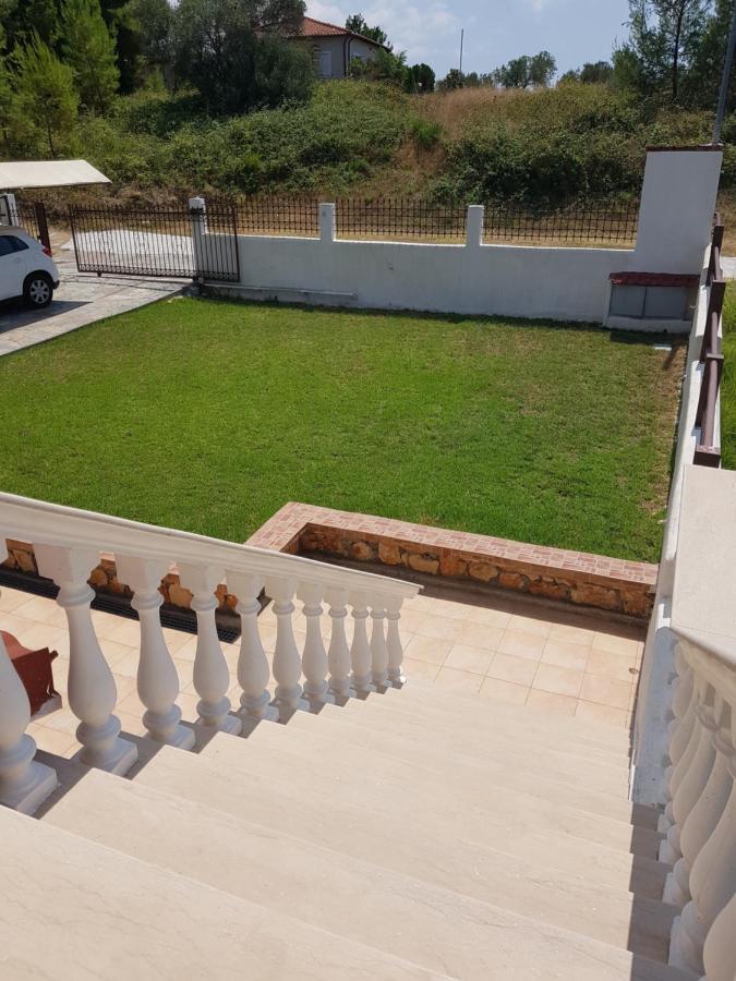 Elani Apartments Siviri Luaran gambar