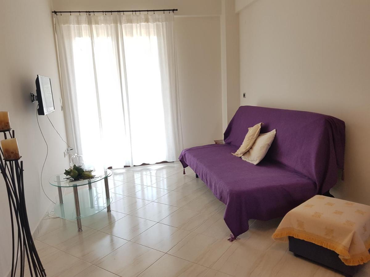 Elani Apartments Siviri Luaran gambar