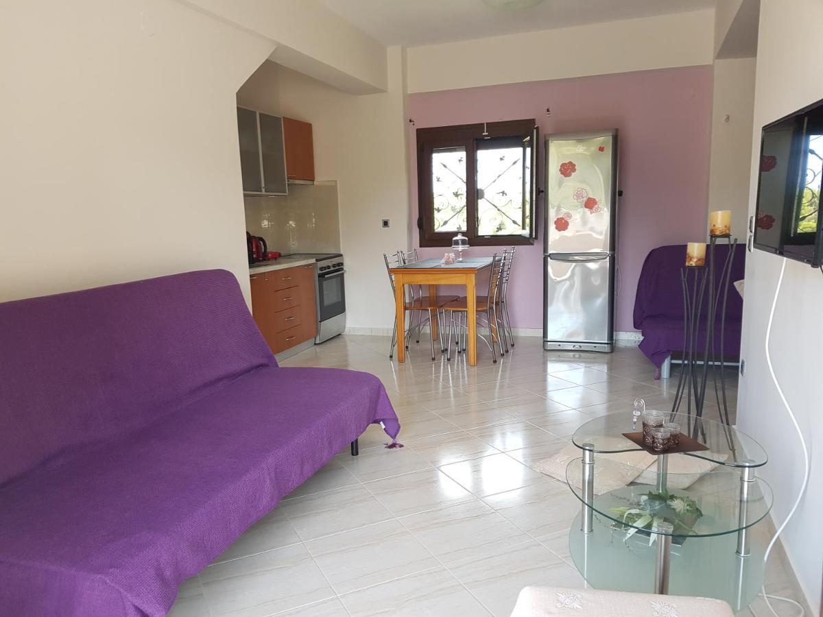 Elani Apartments Siviri Luaran gambar