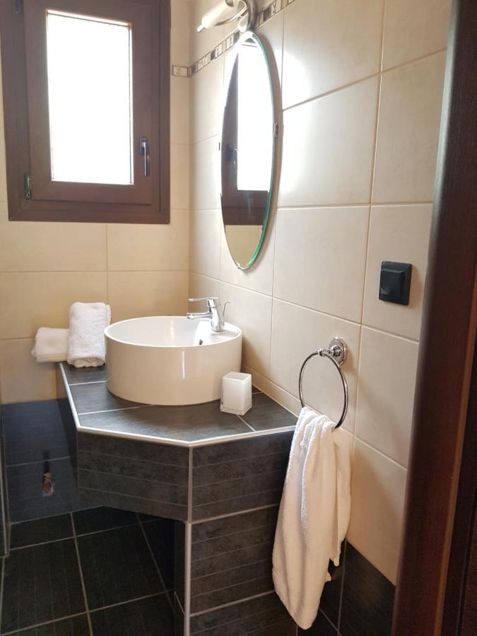 Elani Apartments Siviri Luaran gambar