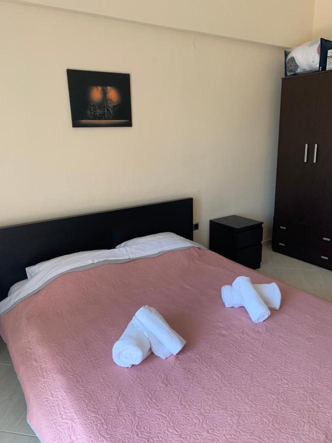 Elani Apartments Siviri Luaran gambar